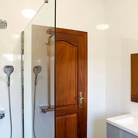 Quinta Do Candeeira * سانتا ماريا دا فييرا